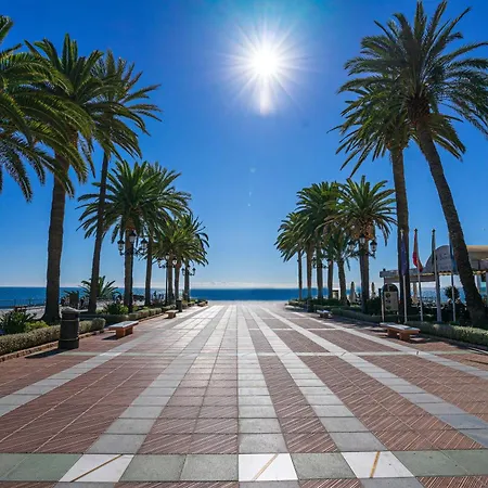 In The Heart Of With Sea Views Apartamento Nerja